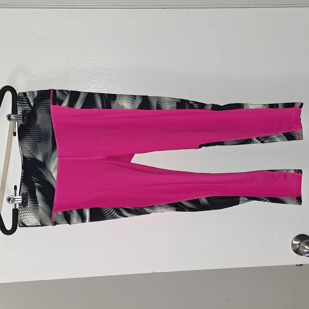 Lularoe Rise Collection Fearless Crop Leggings